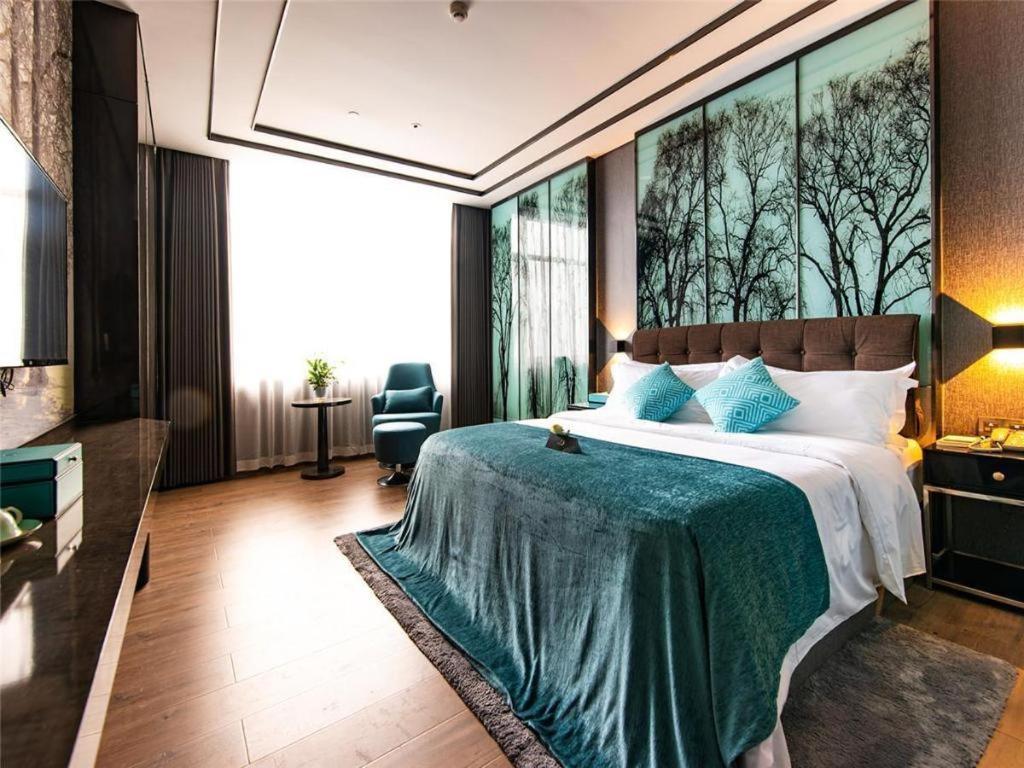 Xana Hotelle-Hotel Luzhou Baizitu Square Exterior photo